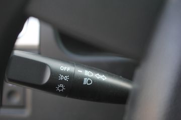 �������� ����F30 2016�� ��Ӣ�� 1.5L���� 112���� ����˫��Ƥ��ͼƬ