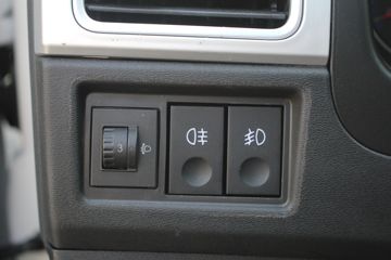 �������� ����F30 2016�� ��Ӣ�� 1.5L���� 112���� ����˫��Ƥ��ͼƬ