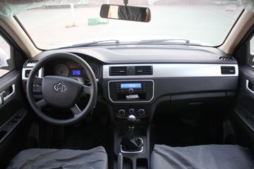 �������� ����F30 2016�� ��Ӣ�� 1.5L���� 112���� ����˫��Ƥ��ͼƬ