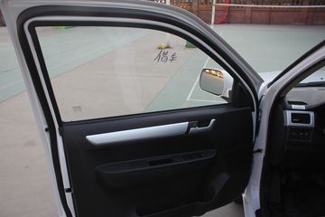 �������� ����F30 2016�� ��Ӣ�� 1.5L���� 112���� ����˫��Ƥ��ͼƬ