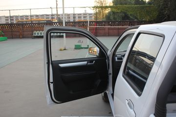 �������� ����F30 2016�� ��Ӣ�� 1.5L���� 112���� ����˫��Ƥ��ͼƬ