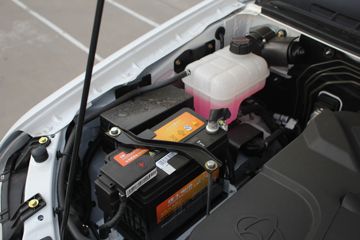 �������� ����F30 2016�� ��Ӣ�� 1.5L���� 112���� ����˫��Ƥ��ͼƬ