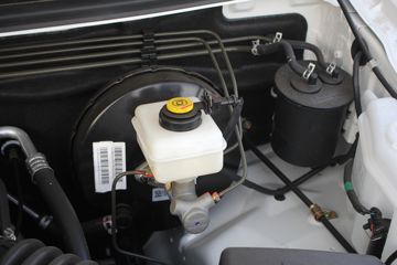 �������� ����F30 2016�� ��Ӣ�� 1.5L���� 112���� ����˫��Ƥ��ͼƬ