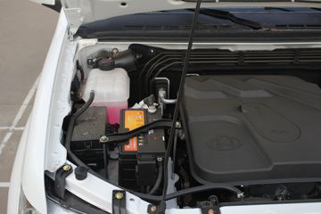 �������� ����F30 2016�� ��Ӣ�� 1.5L���� 112���� ����˫��Ƥ��ͼƬ