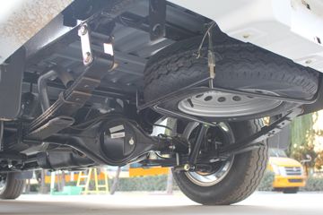 �������� ����F30 2016�� ��Ӣ�� 1.5L���� 112���� ����˫��Ƥ��ͼƬ