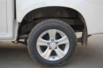 �������� ����F30 2016�� ��Ӣ�� 1.5L���� 112���� ����˫��Ƥ��ͼƬ