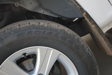 �������� ����F30 2016�� ��Ӣ�� 1.5L���� 112���� ����˫��Ƥ��ͼƬ