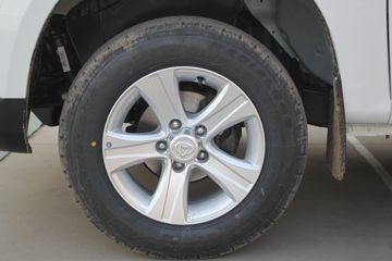 �������� ����F30 2016�� ��Ӣ�� 1.5L���� 112���� ����˫��Ƥ��ͼƬ