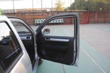 �������� ����F30 2016�� ��Ӣ�� 1.5L���� 112���� �����(����745)˫��Ƥ��ͼƬ