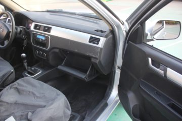 �������� ����F30 2016�� ��Ӣ�� 1.5L���� 112���� �����(����745)˫��Ƥ��ͼƬ