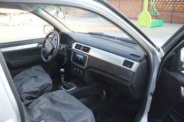 �������� ����F30 2016�� ��Ӣ�� 1.5L���� 112���� �����(����745)˫��Ƥ��ͼƬ