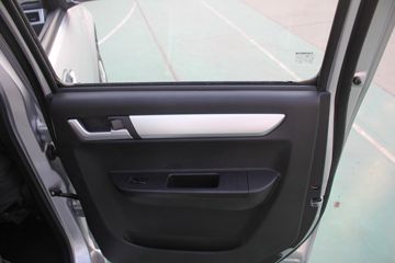 �������� ����F30 2016�� ��Ӣ�� 1.5L���� 112���� �����(����745)˫��Ƥ��ͼƬ