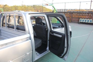 �������� ����F30 2016�� ��Ӣ�� 1.5L���� 112���� �����(����745)˫��Ƥ��ͼƬ