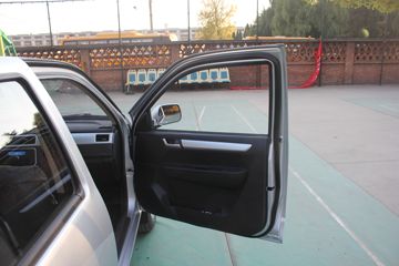 �������� ����F30 2016�� ��Ӣ�� 1.5L���� 112���� �����(����745)˫��Ƥ��ͼƬ