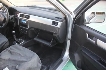 �������� ����F30 2016�� ��Ӣ�� 1.5L���� 112���� �����(����745)˫��Ƥ��ͼƬ