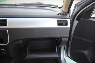 �������� ����F30 2016�� ��Ӣ�� 1.5L���� 112���� �����(����745)˫��Ƥ��ͼƬ