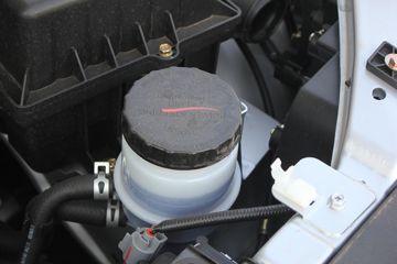 �������� ����F30 2016�� ��Ӣ�� 1.5L���� 112���� �����(����745)˫��Ƥ��ͼƬ