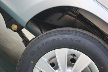 �������� ����F30 2016�� ��Ӣ�� 1.5L���� 112���� �����(����745)˫��Ƥ��ͼƬ