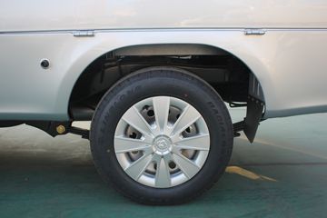 �������� ����F30 2016�� ��Ӣ�� 1.5L���� 112���� �����(����745)˫��Ƥ��ͼƬ