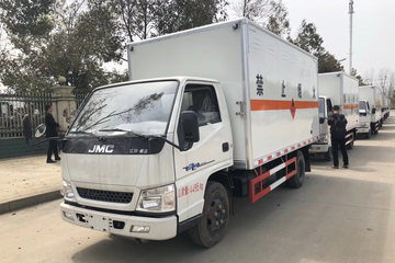 江铃 顺达窄体 116马力 4X2 4.25米爆破器材运输车(中昌牌)(XZC5061XQY5)