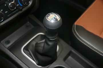 �������� ����F30 2016�� ������ 1.5L���� 112���� ����˫��Ƥ��ͼƬ