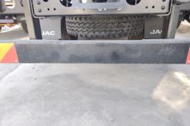 骏铃V9L&nbsp;载货车底盘                                                图片