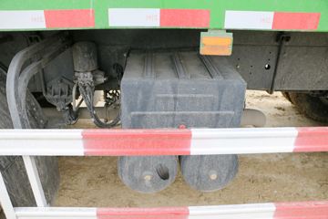 �������ó� ����X6 ������ 300���� 8X4 6����ж��(SX3315GP5)ͼƬ