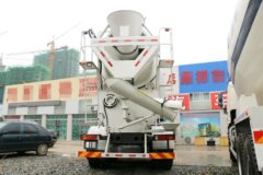 陕汽商用车 轩德X6 300马力 8X4 7.4方混凝土搅拌运输车(SX5310GJBGP5326)