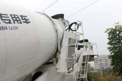 陕汽商用车 轩德X6 300马力 8X4 7.4方混凝土搅拌运输车(SX5310GJBGP5326)