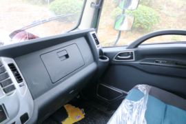 轩德X9&nbsp;自卸车驾驶室                                               图片