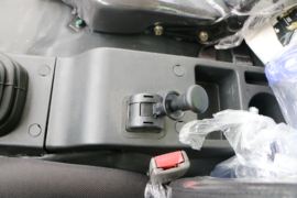 轩德X9&nbsp;自卸车驾驶室                                               图片