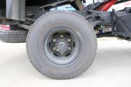 轩德X9&nbsp;自卸车底盘                                                图片