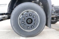 东风新疆 专底系列 210马力 6X2 9.6米栏板载货车(EQ1250GD5D)
