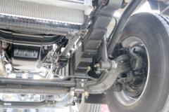 东风新疆 专底系列 210马力 6X2 9.6米栏板载货车(EQ1250GD5D)