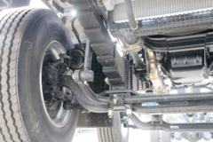 东风新疆 专底系列 210马力 6X2 9.6米栏板载货车(EQ1250GD5D)