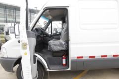 南京依维柯 宝迪 EV46 4.5T 5.99米纯电动封闭厢式货车78.05kWh