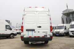 南京依维柯 宝迪 EV46 4.5T 5.99米纯电动封闭厢式货车78.05kWh