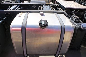 ����ʮͨ ����ؿ� 310���� 6X4ǣ����(STQ4258L08Y6S5)ͼƬ