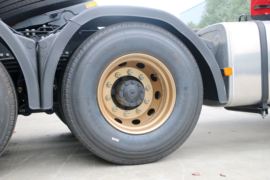 F200&nbsp;牵引车底盘                                                图片