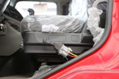 一汽凌河 F200 375马力 6X4 5.6米自卸车(CAL3252C3KF4E5)