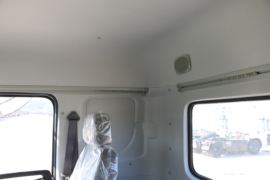 昊龙&nbsp;电动牵引车驾驶室图片