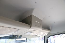 昊龙&nbsp;电动牵引车驾驶室图片