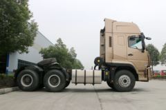 一汽凌河 F200重卡 500马力 6X4 牵引车(CAL4250C4GF4E5)