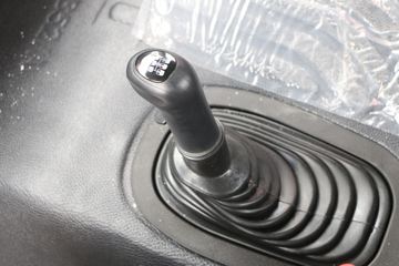 һ����� J6M�ؿ� 350���� 4X2ǣ����(�߶�)(CA4180P63K2AE5)ͼƬ