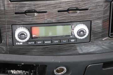 һ����� J6M�ؿ� 350���� 4X2ǣ����(�߶�)(CA4180P63K2AE5)ͼƬ