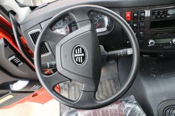 һ����� J6M�ؿ� 350���� 4X2ǣ����(�߶�)(CA4180P63K2AE5)ͼƬ