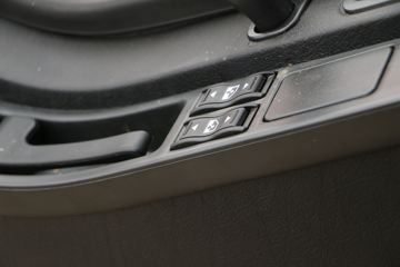 һ����� J6M�ؿ� 350���� 4X2ǣ����(�߶�)(CA4180P63K2AE5)ͼƬ