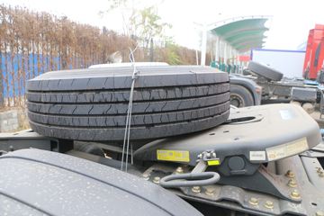 һ����� J6M�ؿ� 350���� 4X2ǣ����(�߶�)(CA4180P63K2AE5)ͼƬ