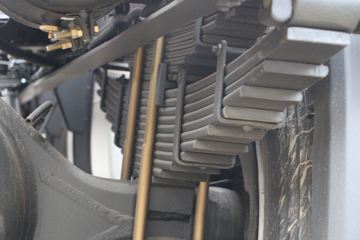 һ����� J6M�ؿ� 350���� 4X2ǣ����(�߶�)(CA4180P63K2AE5)ͼƬ