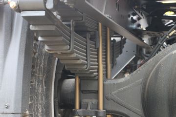 һ����� J6M�ؿ� 350���� 4X2ǣ����(�߶�)(CA4180P63K2AE5)ͼƬ